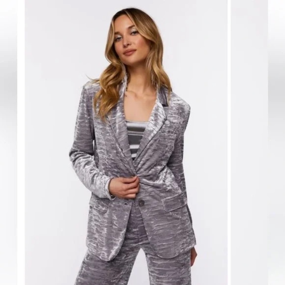 FOREVER 21 | Premium Label Oversized Crushed Velvet Blazer Co-ord